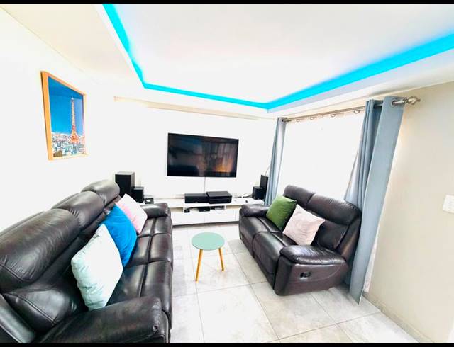 2 BEDROOM HOUSE FOR SALE IN UMLAZI L